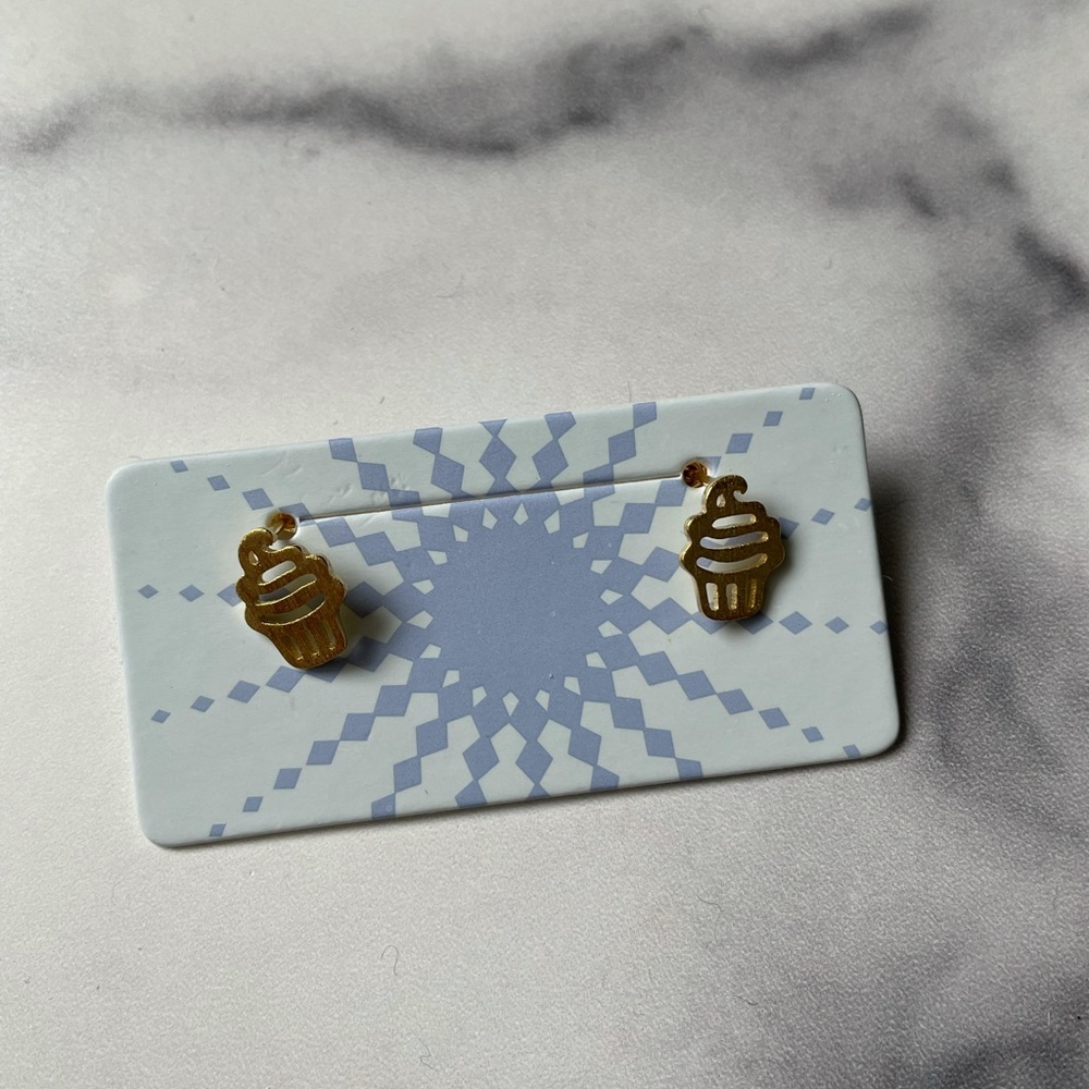 Modcloth gold cupcake earrings